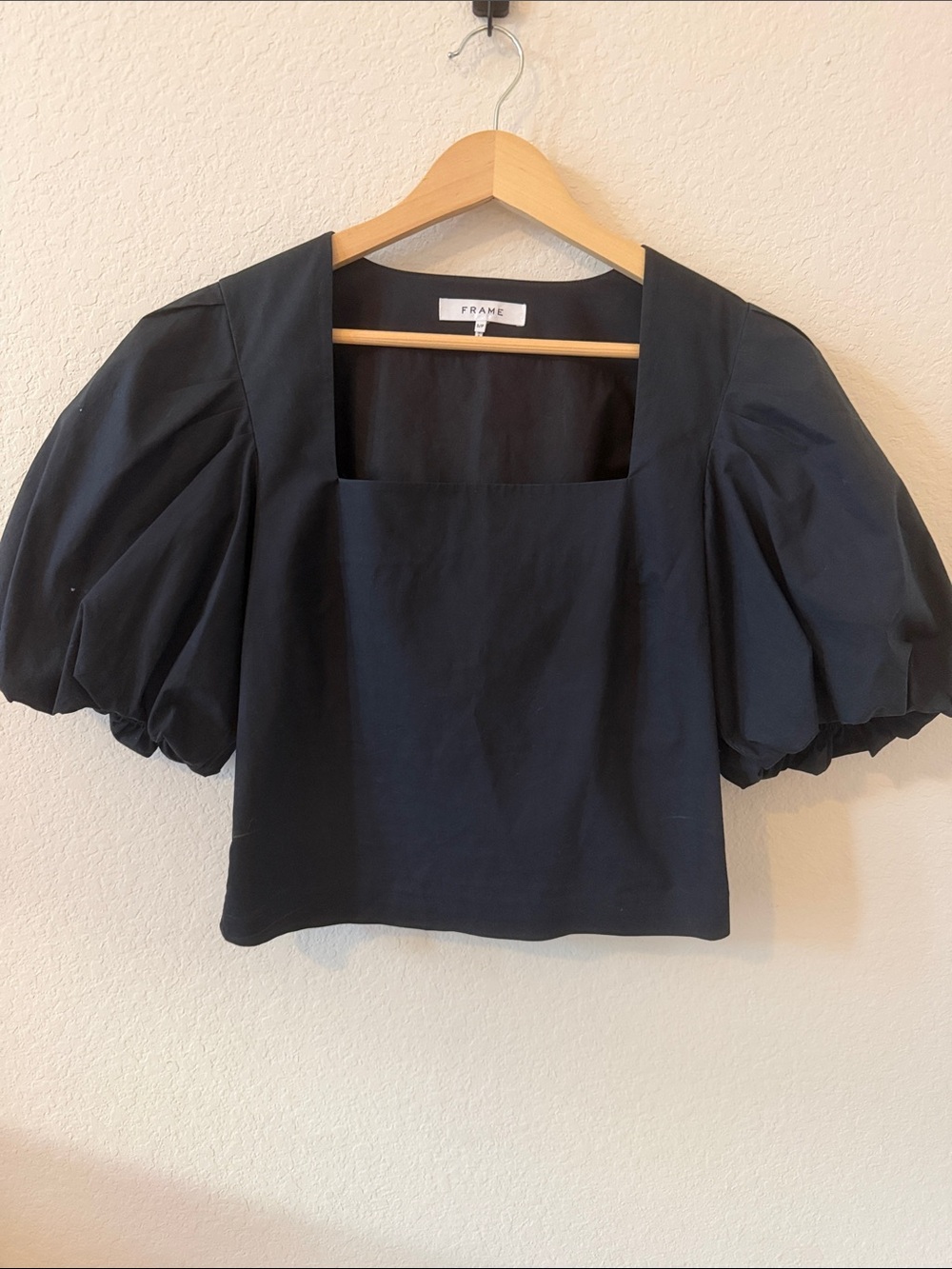 NWOT FRAME Nina Black Cropped Puff Sleeve Blouse S
